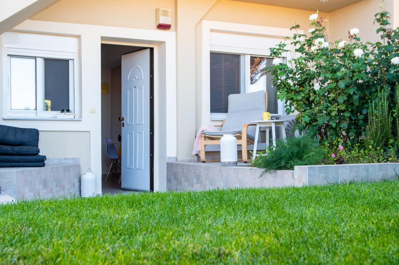 Yelayellow House Near To Airport, Rafina Port And Metropolitan Expo อาร์เตมีดา ภายนอก รูปภาพ