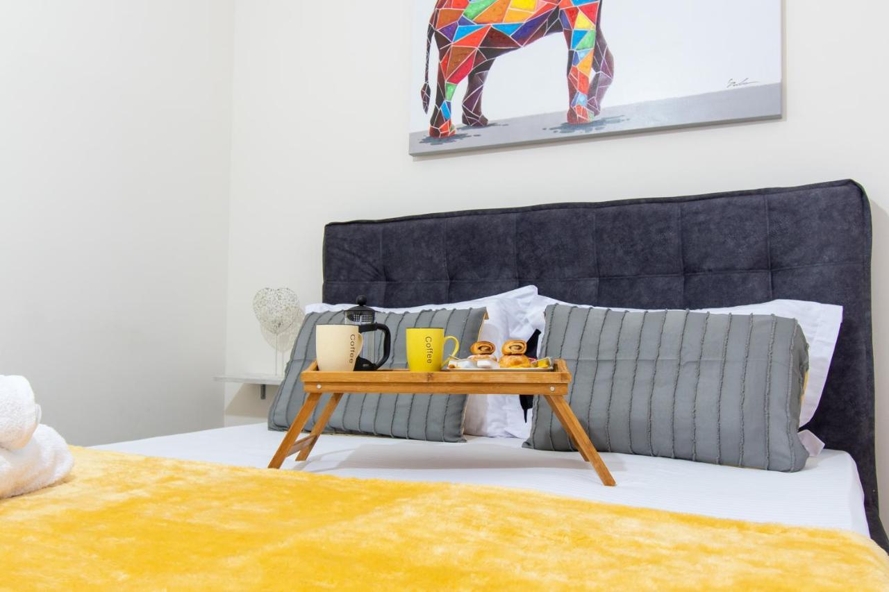 Yelayellow House Near To Airport, Rafina Port And Metropolitan Expo อาร์เตมีดา ภายนอก รูปภาพ